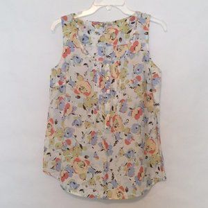 ⭐️2 for $11⭐️Sleeveless floral pin tuck top